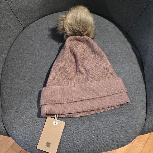 NWT LOOK by M Cashmere Blend Beanie Taupe - Picture 1 of 6